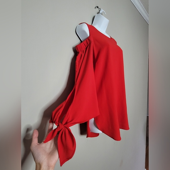 Cute Shirt 🌹 - Picture 3 of 5